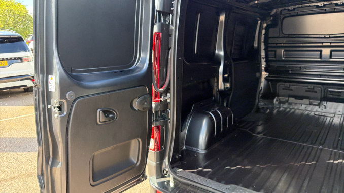Renault Trafic Swb Diesel SL30 Blue dCi 170 Graphite Edition Van EAG9 - Image 49